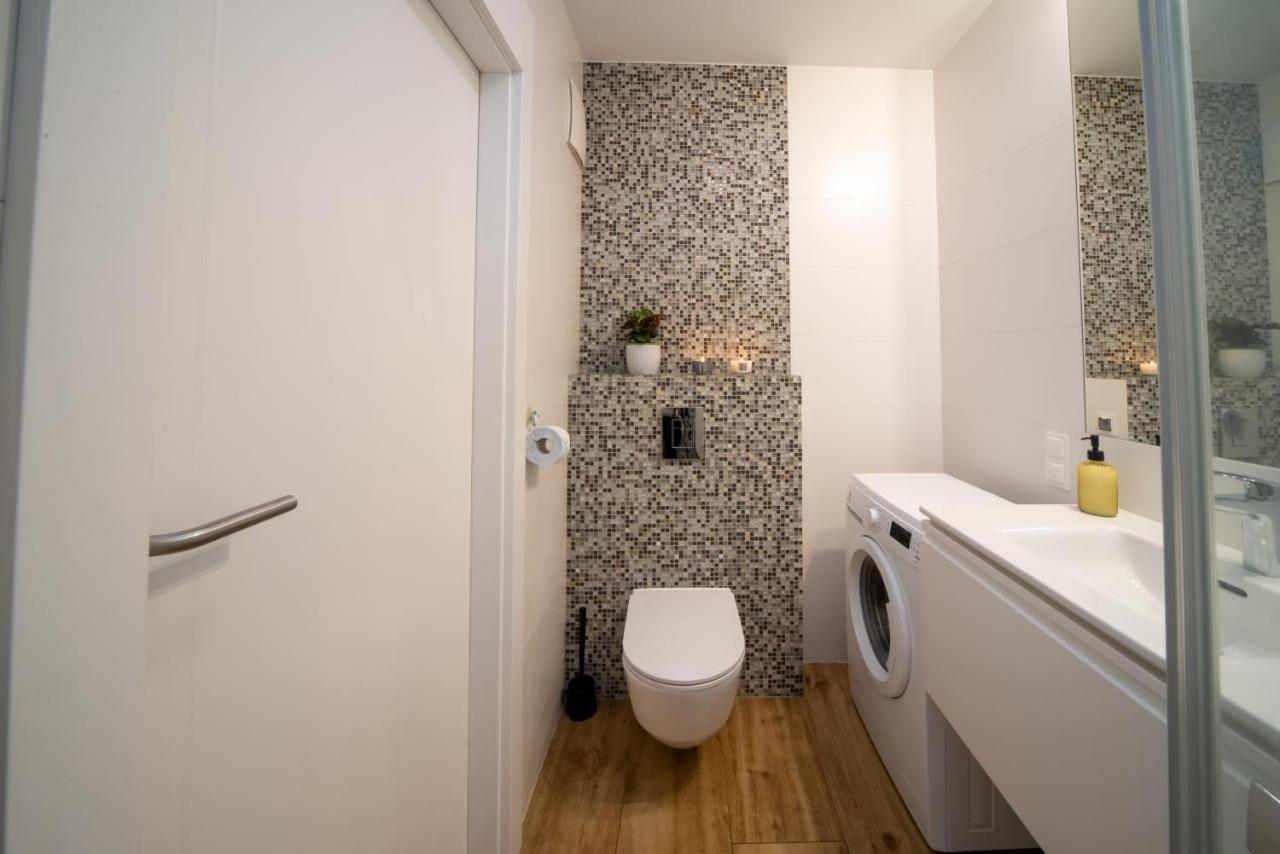 Apartment Maya's Flats & 74 - Swietej Barbary *